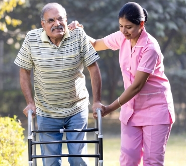 Elderly and geriatric home nursing care for seniors at home