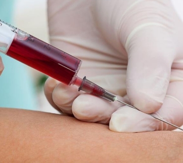 Home blood sample collection coordination for lab tests